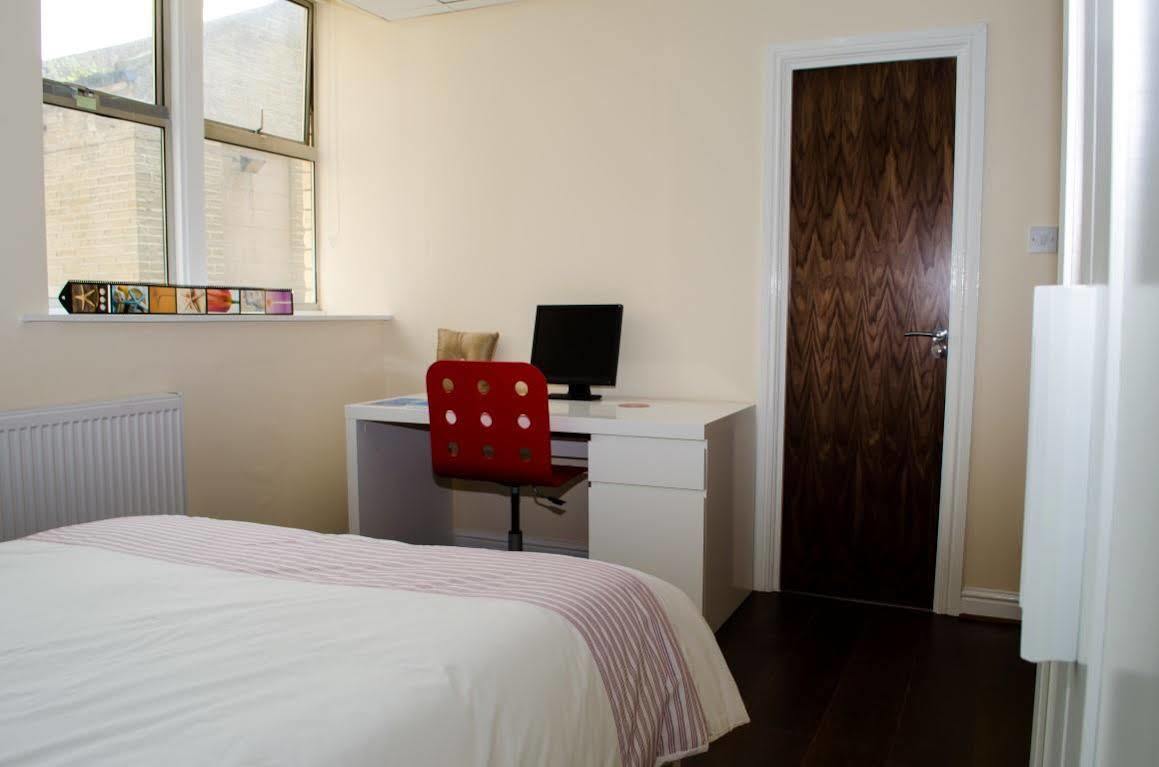 Gloucester House Bradford  Extérieur photo